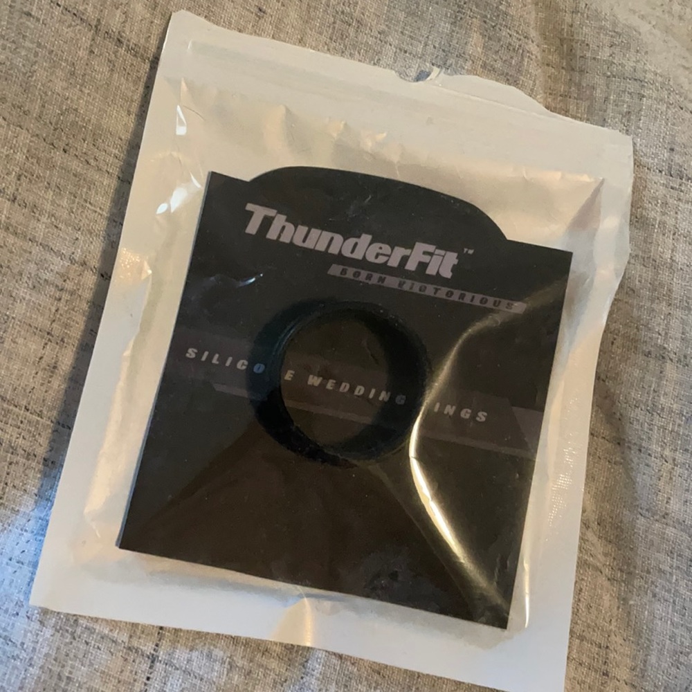ThunderFit Men’s Silicone Band